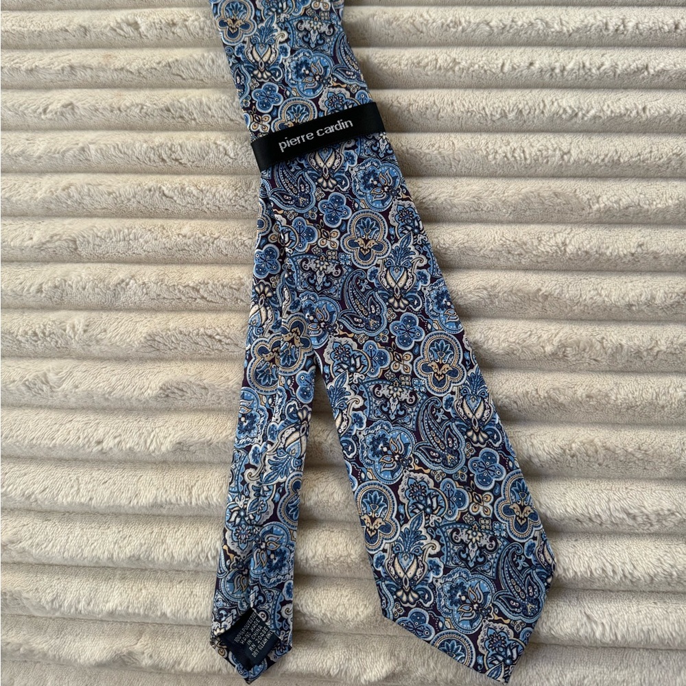 New Pierre Cardin Blue Paisley Tie